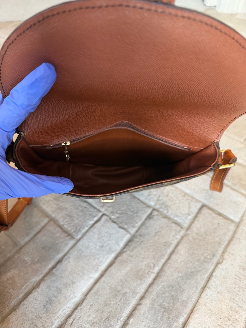 Louis Vuitton Authentic Chantilly Monogram Vintage Crossbody Bag - Picture 6 of 16